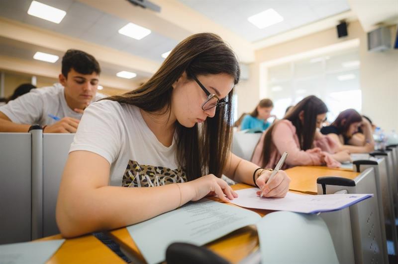 МУ-Варна организира интензивен онлайн кандидатстудентски курс за подготовка за изпита по биология, който ще се проведе на 27 април 2024 г.